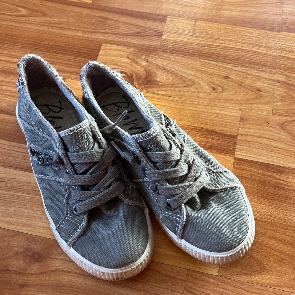 Blowfish Gray Canvas Slides